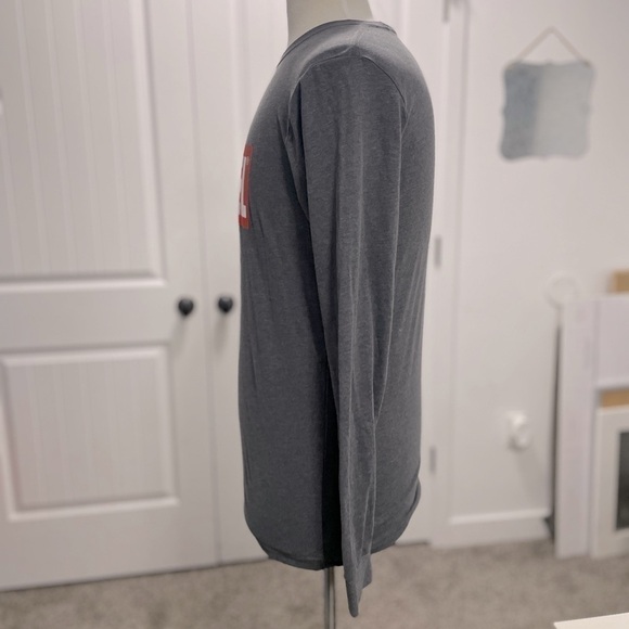 Long Sleeve T-Shirt w/Marvel Logo Print - Dark Heather Grey - Medium - Picture 3 of 5